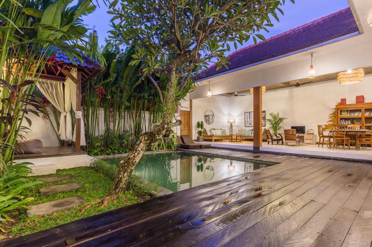 Pulesari 2 Bedrooms Seminyak Exterior foto