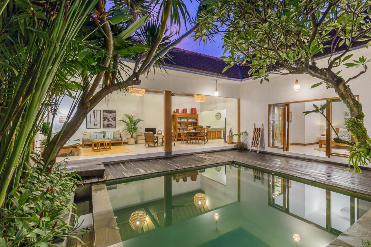 Pulesari 2 Bedrooms Seminyak Exterior foto